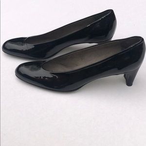 Stuart Weitzman Patent Leather Black Pumps